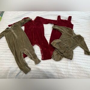 Kate Quinn - set of 4 - 12-18 month - twin outfits - matching outfits